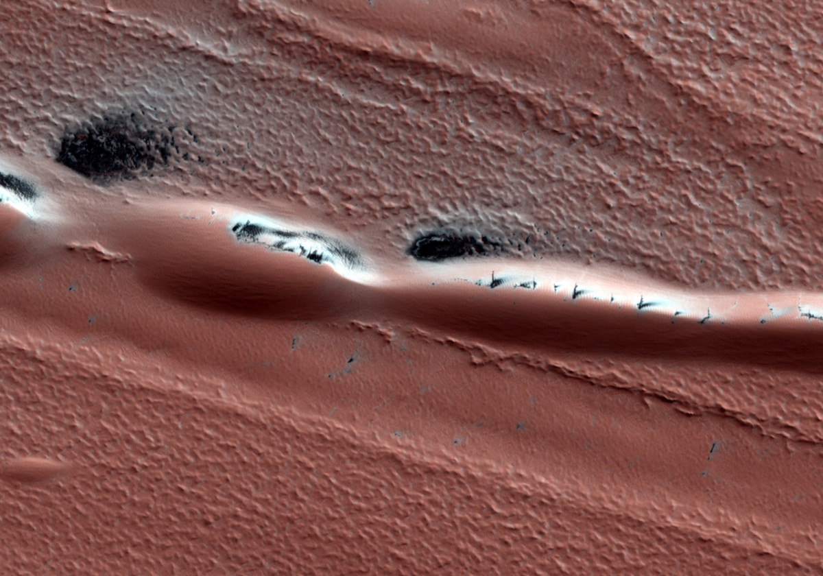 Ice Melting in Chasma Boreale during Northern Spring | Mars From Space